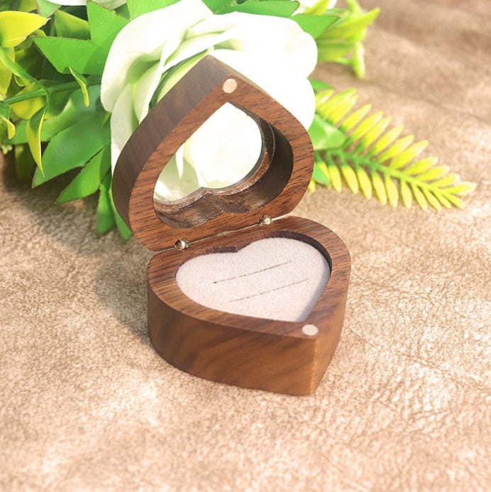 Love's Window Ring Box-JPM0255