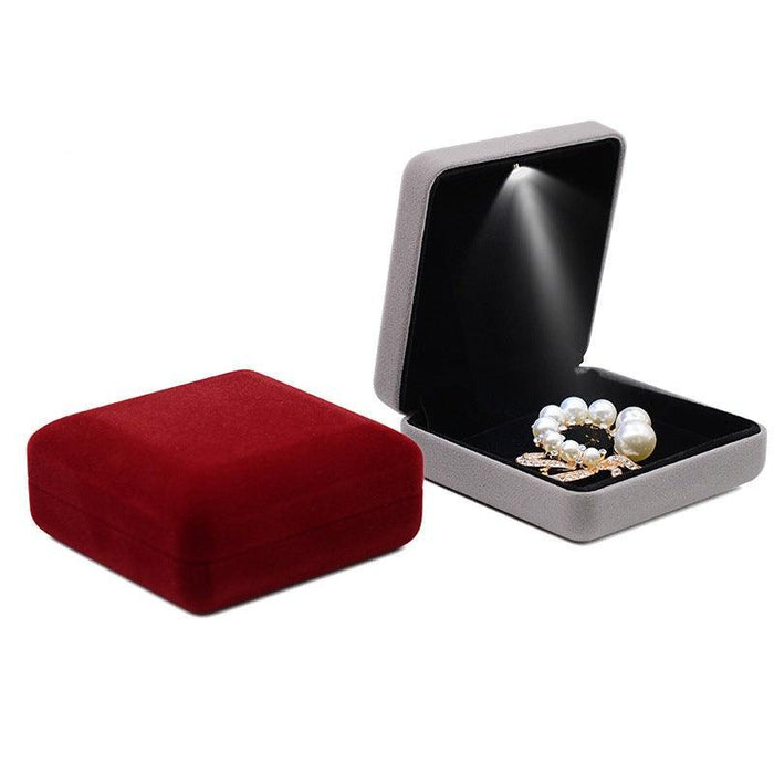 Velvet Brooch Memorial Pin Badge Box with LED - Jewelry Packaging Mall